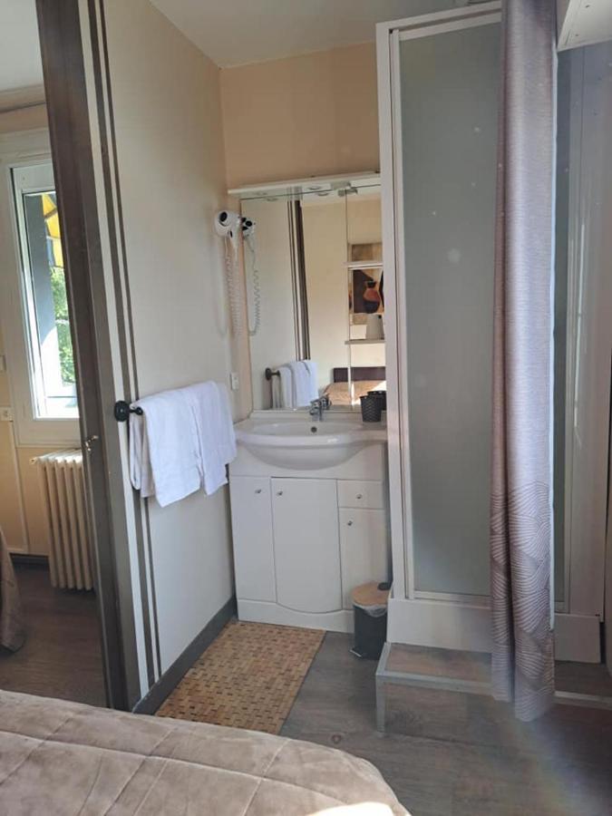Le Petit Pecheur Hotel Saint-Florent-le-Vieil Eksteriør billede